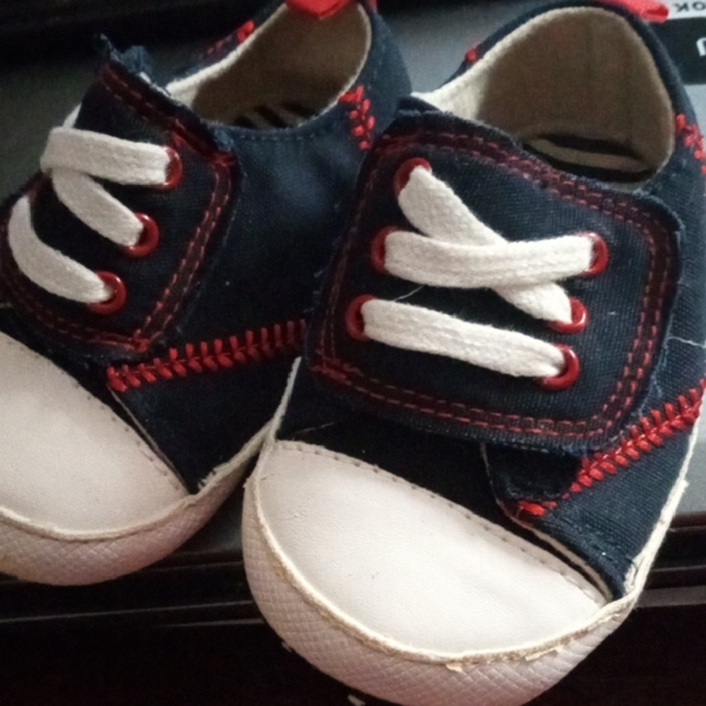 Rising star Toddler Blue and White Canvas Sneakers 9-12 Mos.with Rubber Soles
